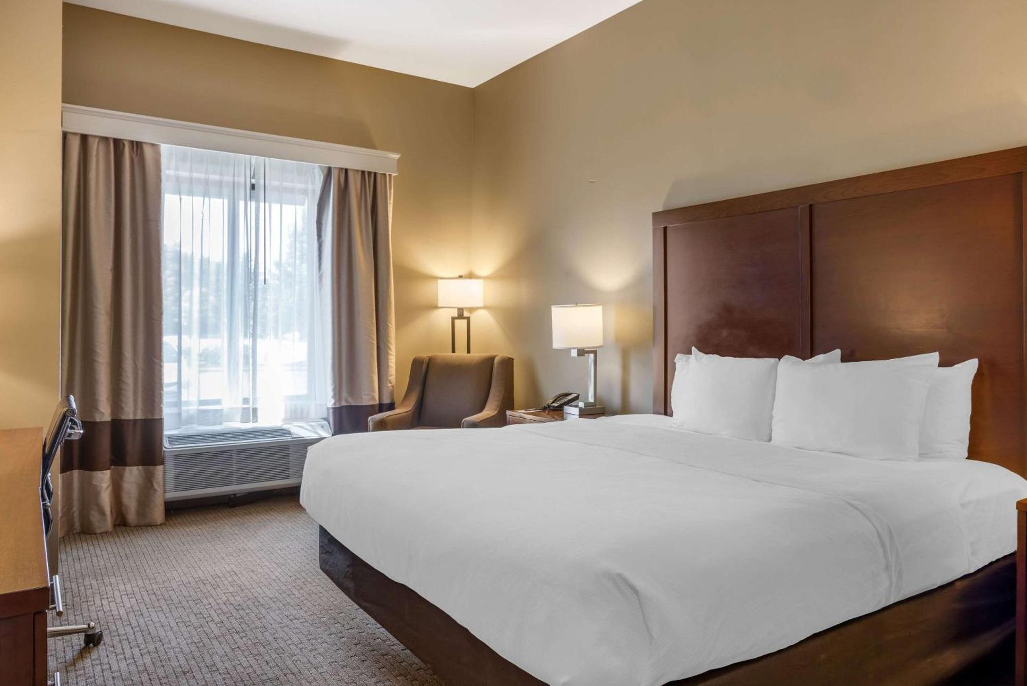 Comfort Inn & Suites At Crossplex Village Birmingham Eksteriør bilde